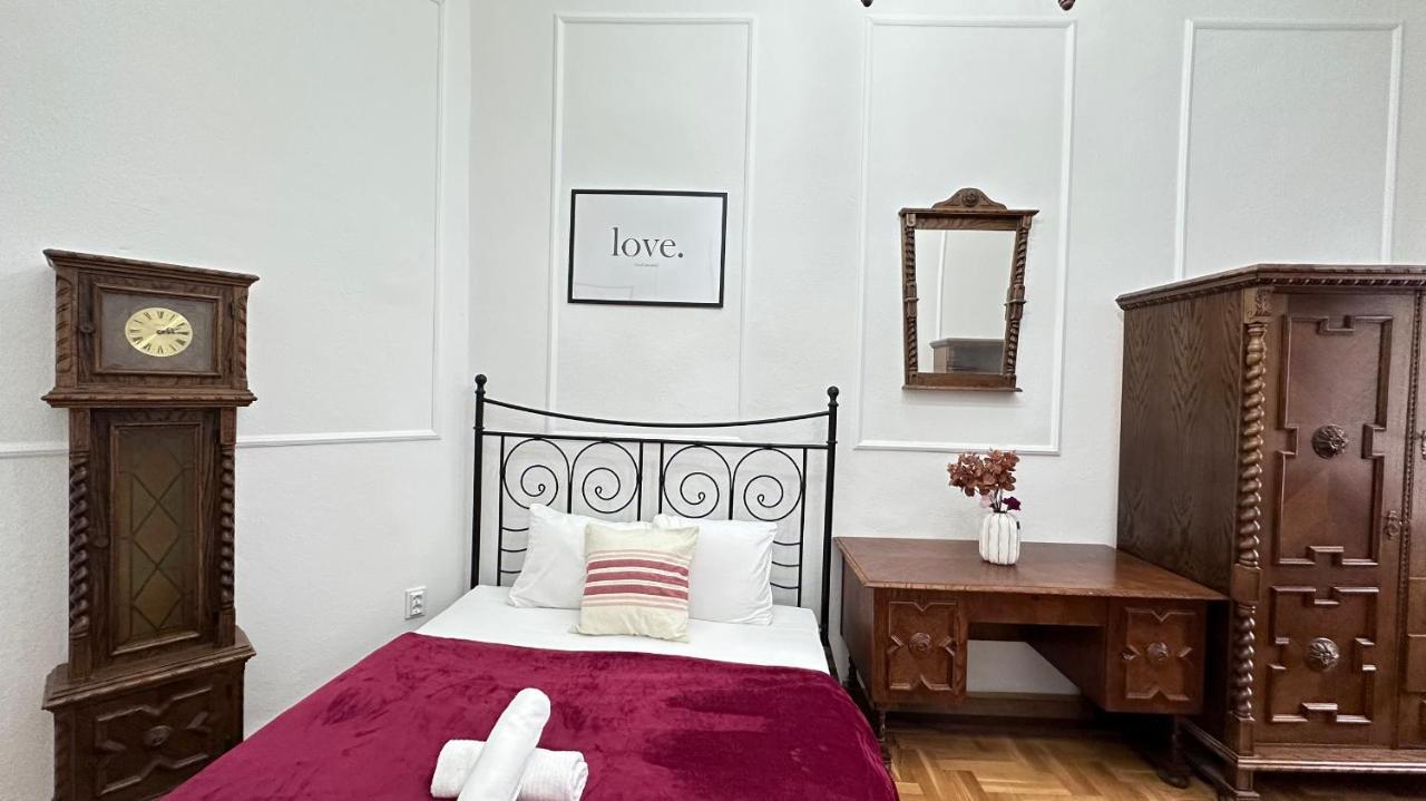 Homestay szállás Jozsef 68 - Near Newyork Cafe Budapest